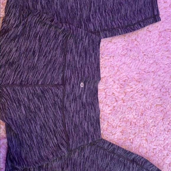 lulu lemon grey striped leggings - Picture 2 of 4